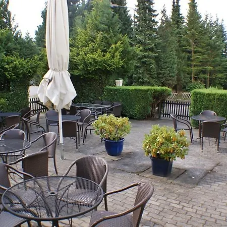 & Lindenkrug Hotel