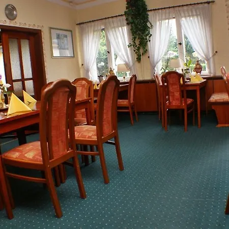 Hotel & Lindenkrug
